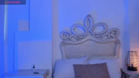 victoria  online show from December 5, 11:38 am