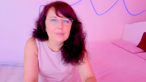 Snapshot of victoria_vvv chatting on July 20, 10:39 am Vika online show from July 20, 10:39 am