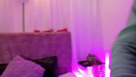 victoriaa_anderson_ online show from April 21, 2:23 pm