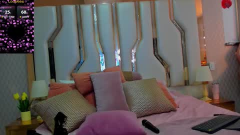 victoriaarousse online show from February 15, 10:28 pm