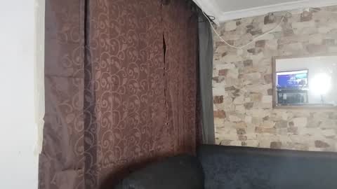 Victoria Cox online show from January 16, 9:05 am