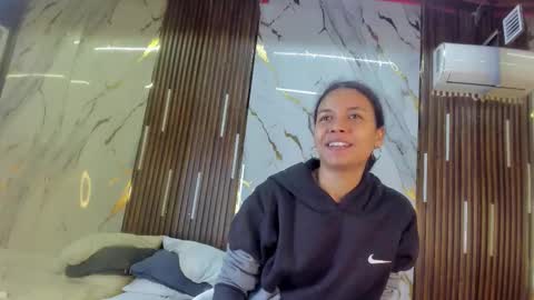 Victoria  online show from January 5, 7:28 pm