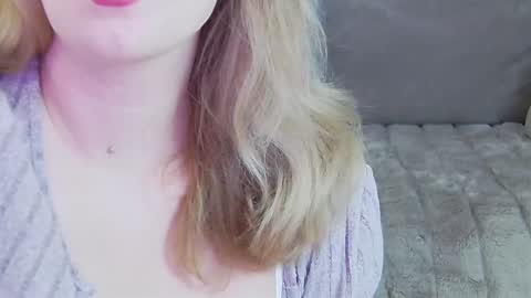 Miss V online show from December 21, 2:15 pm