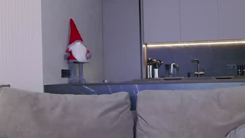 Miss V online show from December 29, 2:52 pm