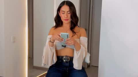 Snapshot of victoriafit7 chatting on September 18, 12:23 am Vcitoria online show from September 18, 12:23 am