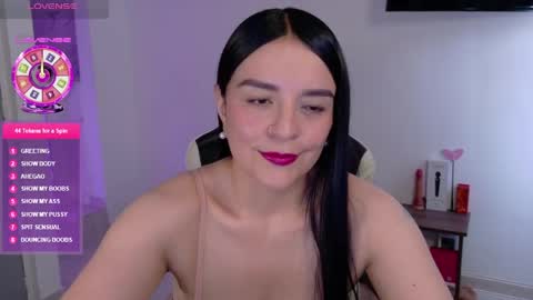 Snapshot of victoriahot_23 chatting on April 24, 3:25 pm Kim 3 online show from April 24, 3:25 pm