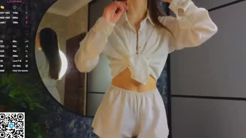 victoriahouston online show from April 12, 6:29 am