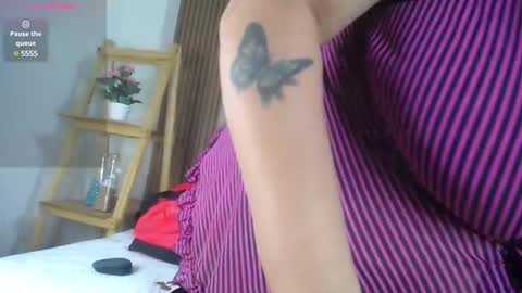 victoriamil1 online show from March 12, 7:59 pm