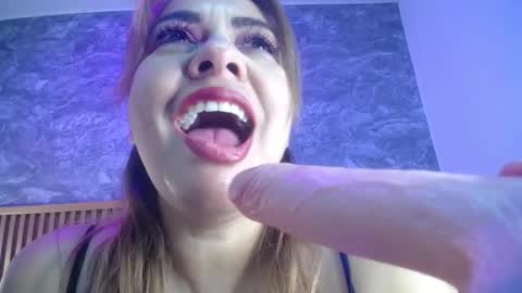 victoriamil1 online show from October 10, 8:08 pm