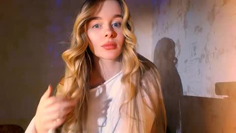 Snapshot of victoriande chatting on December 5, 1:06 pm Eva and Victor online show from December 5, 1:06 pm