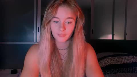 Snapshot of victoriande chatting on October 6, 11:07 am Eva and Victor online show from October 6, 11:07 am