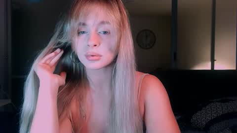 Snapshot of victoriande chatting on October 11, 12:04 pm Eva and Victor online show from October 11, 12:04 pm