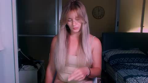 Snapshot of victoriande chatting on October 14, 11:22 am Eva and Victor online show from October 14, 11:22 am