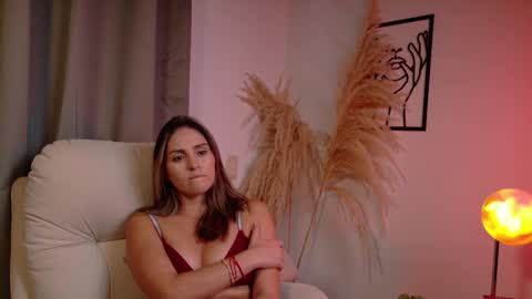 VictoriaNova online show from February 23, 6:38 pm