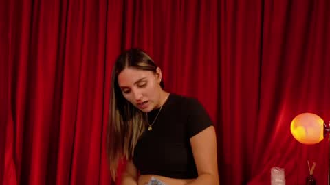 VictoriaNova online show from April 21, 1:53 am