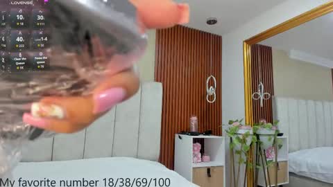 Maria Victoria online show from September 15, 11:21 am