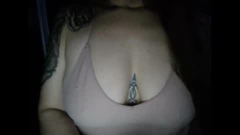 victoriaskyee online show from May 4, 5:14 am