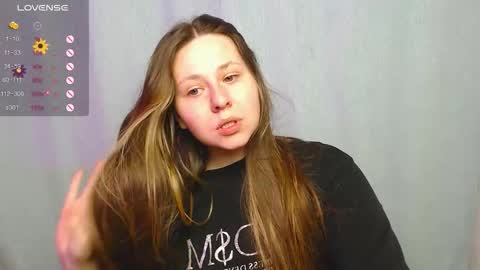 Snapshot of victoriassecrets_ chatting on October 3, 1:41 pm victoriassecrets_ online show from October 3, 1:41 pm