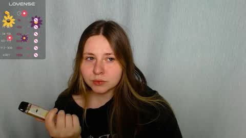 Snapshot of victoriassecrets_ chatting on October 27, 2:21 pm victoriassecrets_ online show from October 27, 2:21 pm