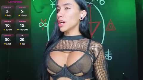 Victoria Vampire online show from December 3, 5:33 pm