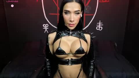 Snapshot of victoriavampire666 chatting on May 17, 10:50 pm Victoria Vampire online show from May 17, 10:50 pm