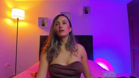 victoriia_rose_ online show from April 1, 4:02 am