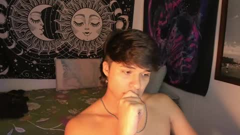 Snapshot of victorino_jhonson chatting on December 24, 3:16 am Victorino Jhonson online show from December 24, 3:16 am