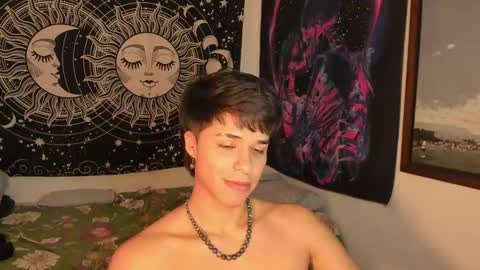 Snapshot of victorino_jhonson chatting on January 8, 9:01 pm Victorino Jhonson online show from January 8, 9:01 pm