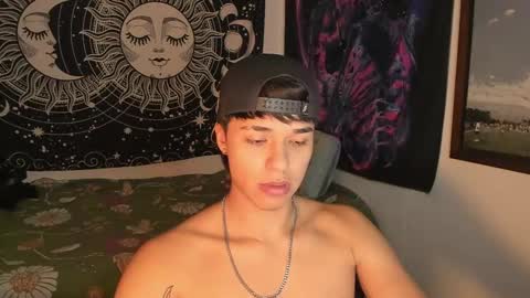 Snapshot of victorino_jhonson chatting on January 15, 2:13 pm Victorino Jhonson online show from January 15, 2:13 pm