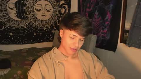 Snapshot of victorino_jhonson chatting on February 18, 2:49 am Victorino Jhonson online show from February 18, 2:49 am