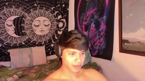 Snapshot of victorino_jhonson chatting on March 12, 8:52 pm Victorino Jhonson online show from March 12, 8:52 pm