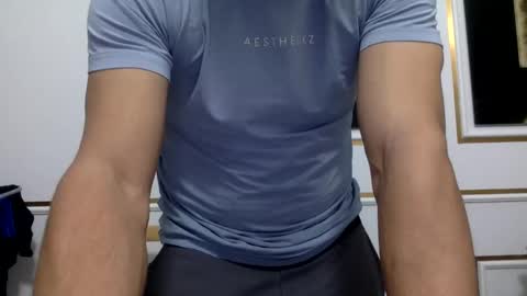 victorwitt91 online show from December 11, 9:45 pm