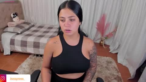 V  I C  T O R I A  online show from December 5, 12:30 am