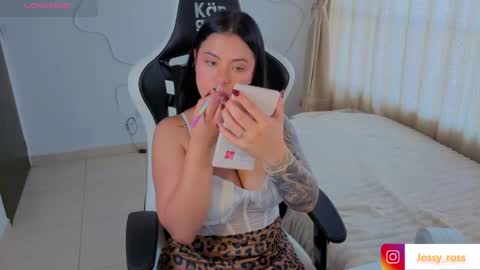 Snapshot of victoryyy__ chatting on May 26, 7:32 pm V I C T O R I A online show from May 26, 7:32 pm