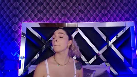 victtoria lee online show from September 13, 7:13 pm