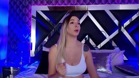 victtoria lee online show from September 22, 9:39 pm