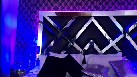 victtoria lee online show from October 18, 8:31 pm