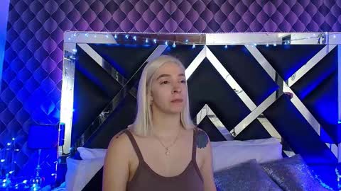 victtoria lee online show from February 10, 6:45 pm