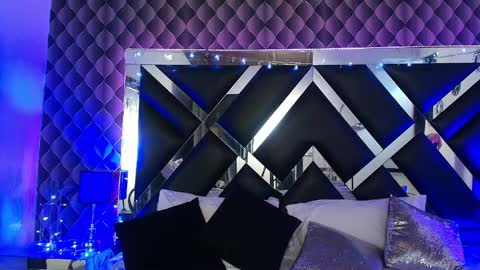 victtoria lee online show from April 10, 7:18 pm