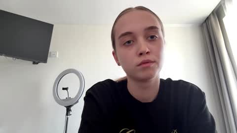 vidabradbury online show from March 13, 10:11 am