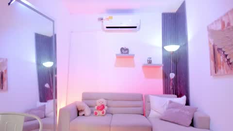 vienah_louis online show from February 25, 2:54 am