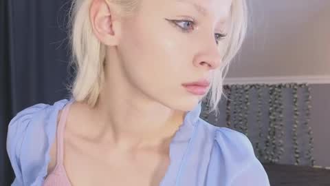 Eva online show from April 18, 12:53 pm