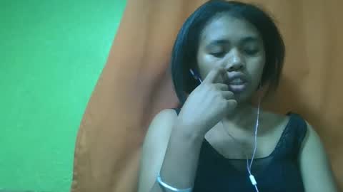 Snapshot of vierge28430 chatting on June 3, 6:02 pm vierge28430 online show from June 3, 6:02 pm