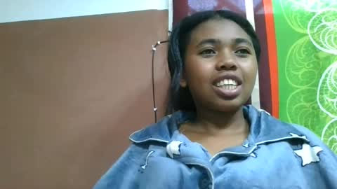 Snapshot of vierge28430 chatting on July 9, 7:56 am vierge28430 online show from July 9, 7:56 am