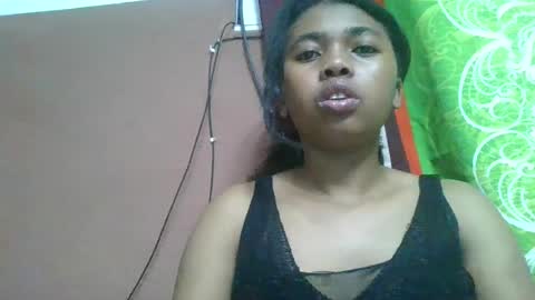 Snapshot of vierge28430 chatting on July 14, 3:00 am vierge28430 online show from July 14, 3:00 am