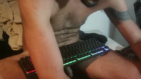 LatinoLuiggi online show from July 5, 1:23 am