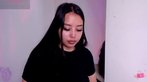 Snapshot of viioleett_cum chatting on June 2, 3:03 pm viioleett_cum online show from June 2, 3:03 pm