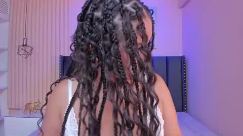 Viiolett online show from February 13, 8:45 pm