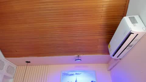 Viiolett online show from November 13, 8:08 pm