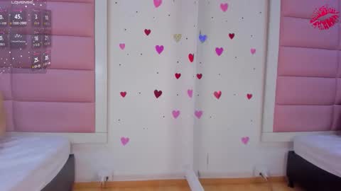 Snapshot of viioletta_18 chatting on September 15, 1:11 pm Violetta  online show from September 15, 1:11 pm